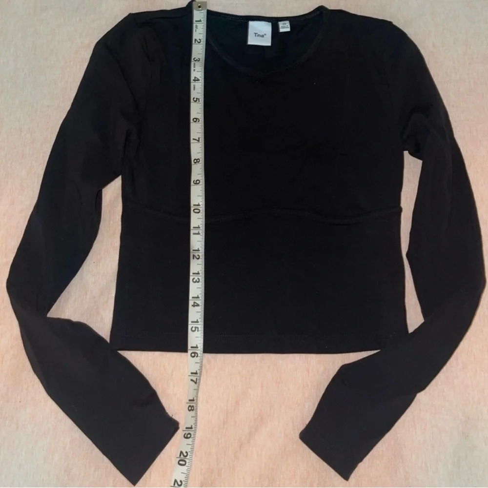 Aritzia Tna chill Eclipse longlseeve Tshirt (free with a purchase) (see details) - Picture 2 of 4